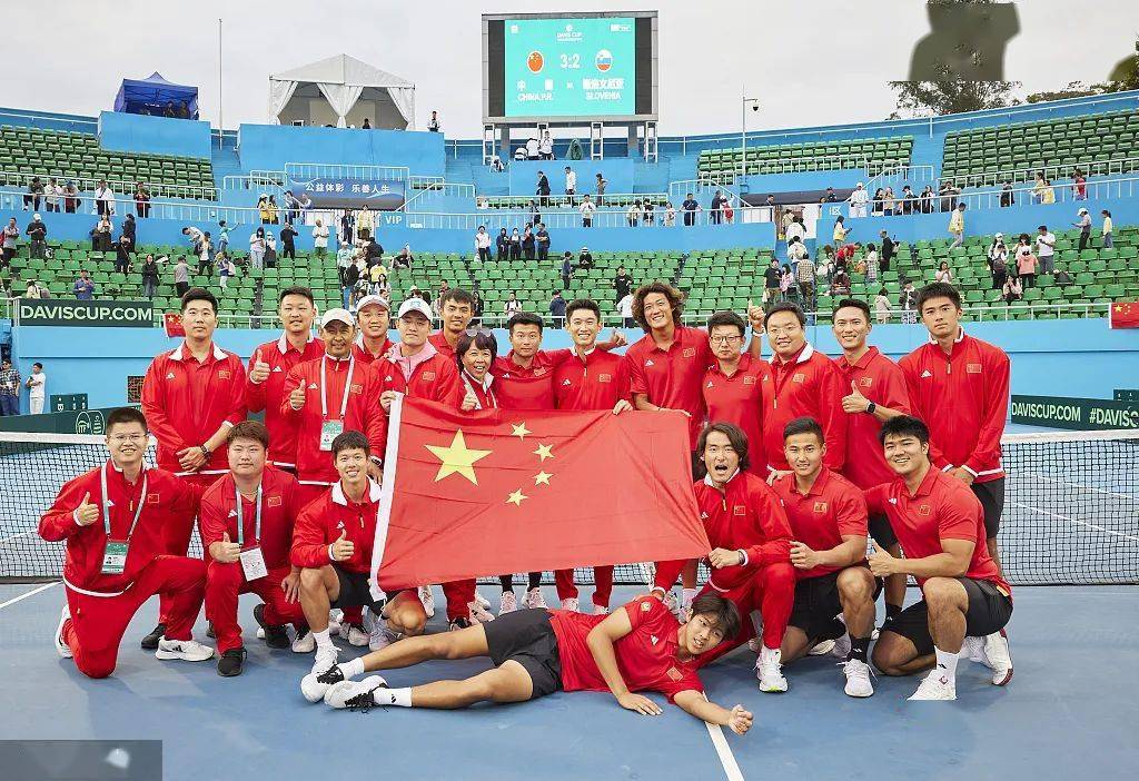 包含斯洛文尼亚小胜克威尔根，晋级希望渺茫的词条