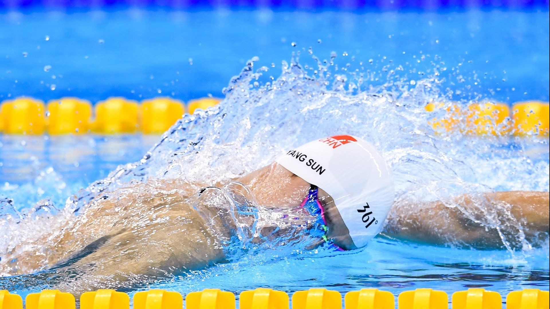 赛道与球场,当杜兰特在F1街道赛接管比赛,开拓者稳稳拿下公牛