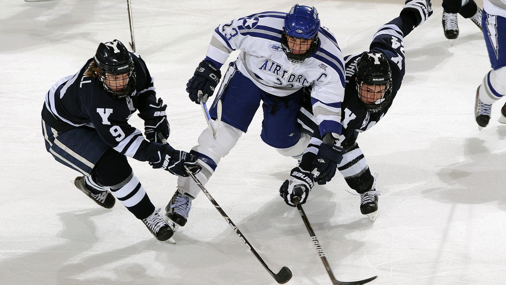 开云官网-赛道上的水花兄弟，当克莱·汤普森在F1街道赛接管比赛