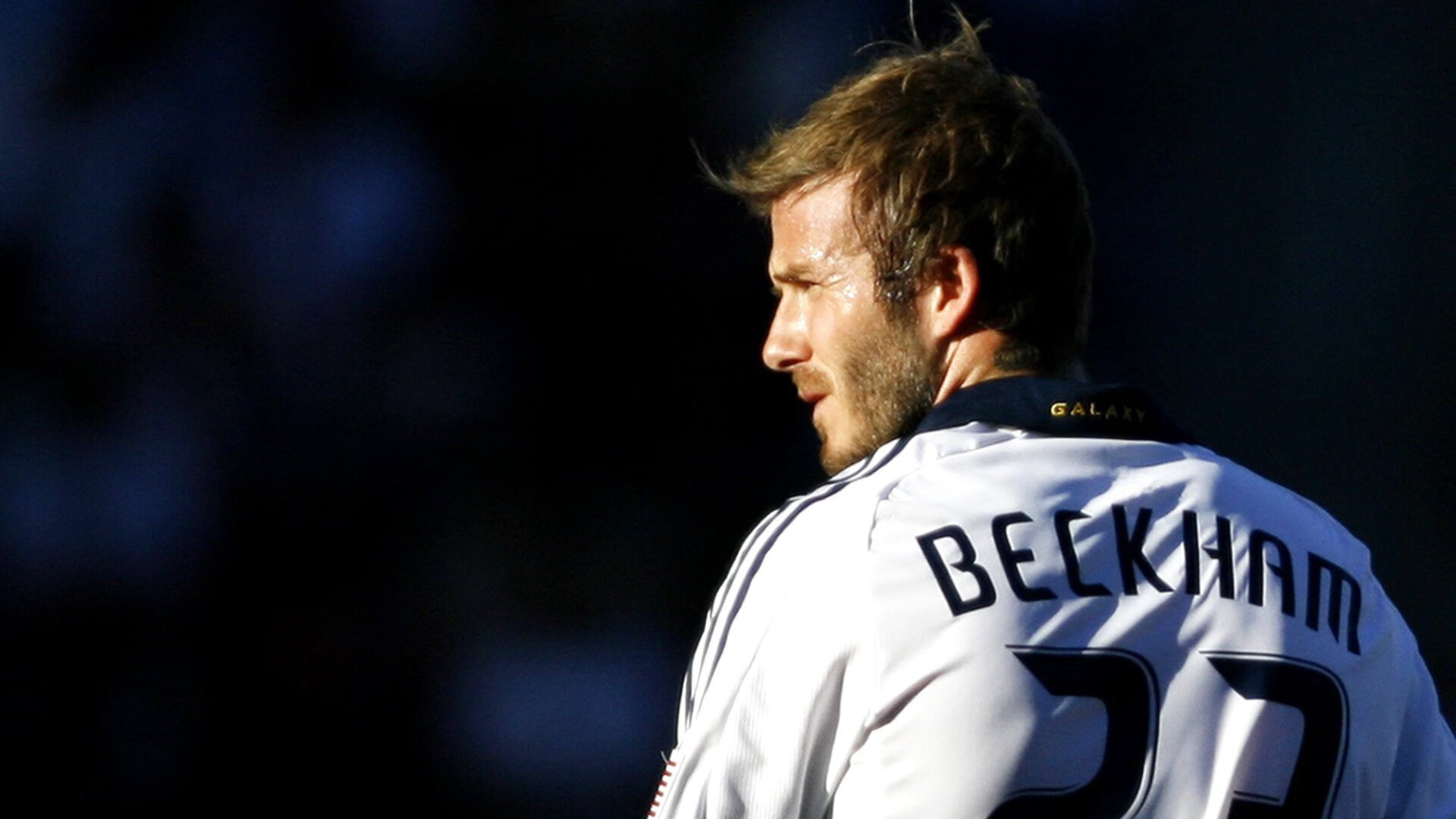 哈利伯顿的节奏魔法,F1街道赛之夜的绝对掌控